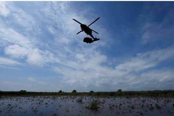 Choque de helicópteros del Ejército de EU deja tres muertos en Alaska