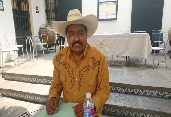 En la ilegalidad, edil de Izúcar pretende destituir a líder de asociación ganadera