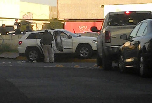 Atentan contra líder de la CNOP en Monterrey; matan a su chofer
