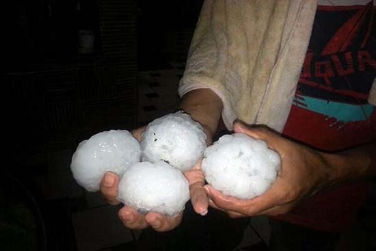Cae en Veracruz granizo del tamaño de pelota de golf