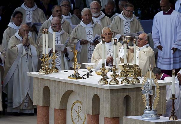 Papa canoniza al franciscano español, Junípero Serra