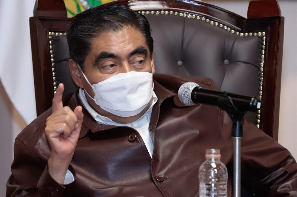 Sin riesgo de violencia el cambio de presidentes municipales: Barbosa