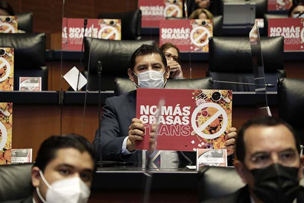 En México más de 400 mil personas mueren al año por obesidad: Alejandro Armenta