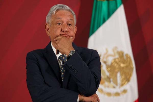Feminicidios y violencia, razones de caída de aprobación de AMLO