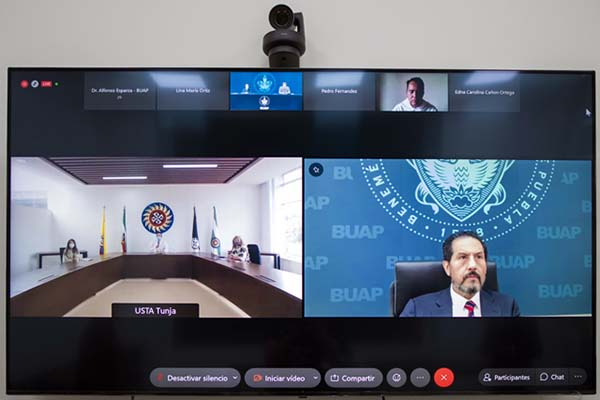 BUAP firma convenio con la Universidad de Santo Tomás, Colombia