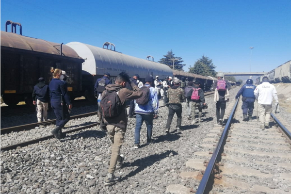 Al menos 30 migrantes centroamericanos fueron ubicados en Ciudad Serdán