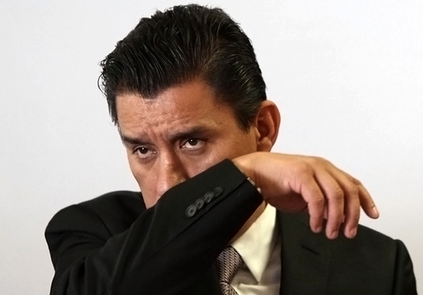 Renuncia delegado en Iztapalapa por escándalo de camioneta