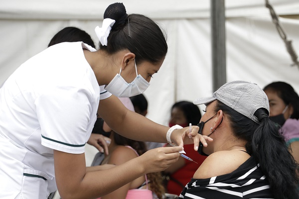 Sedes y horarios de vacunación para 30 años y más en 12 municipios de Puebla