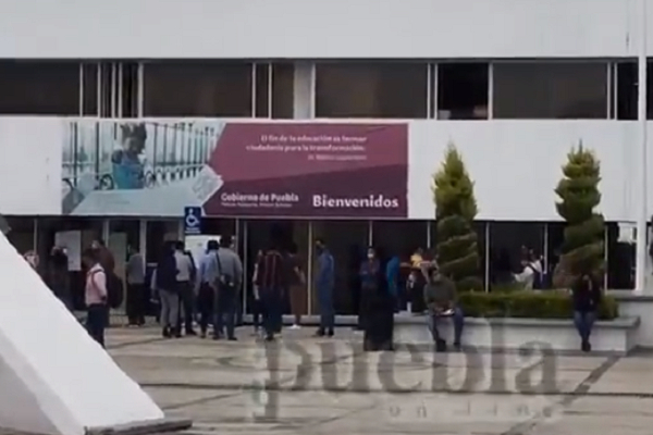 Desalojan la SEP Puebla por mujer que presentó síntomas de COVID-19