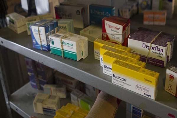 Diabéticos, hipertensos y enfermos de cáncer, principales afectados por desabasto de medicinas