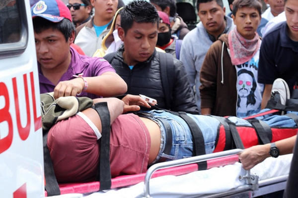 Manifestante atropellada en Morelia se encuentra grave