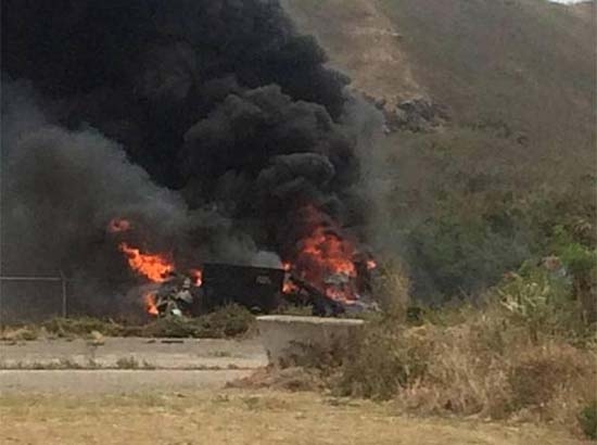 Avión militar sufre accidente al aterrizar de emergencia en Hawái