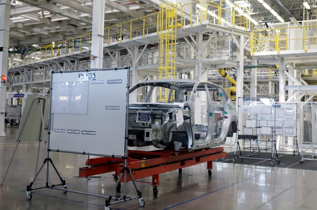 Despiden a mil trabajadores de proveedoras de VW y Audi, acusa CTM