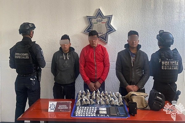 Cómplices narcomenudistas del “Mamer” son detenidos en Acatzingo