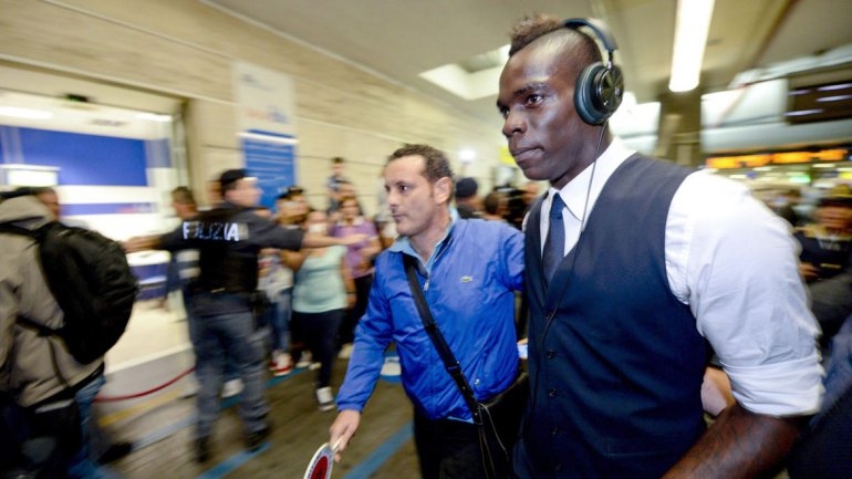 Liverpool reemplazó a Luis Suárez por Mario Ballotelli
