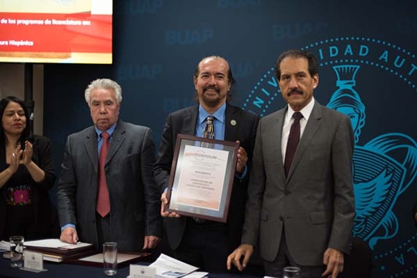 BUAP: Esparza Ortiz acudió al informe de resultados de la FFyL