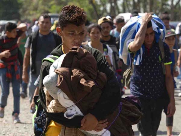 Gobierno de Honduras reclama a AMLO por “Caravana Madre”