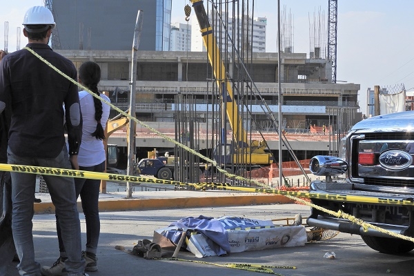 Muere hombre al caer a una zanja en obras de central de Estrella Roja