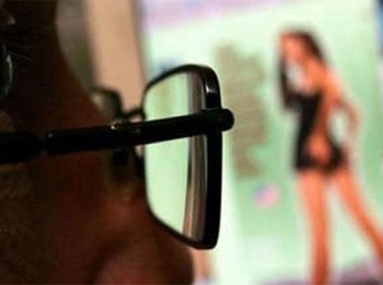 Dan 199 años de cárcel a estadunidense por pornografía infantil