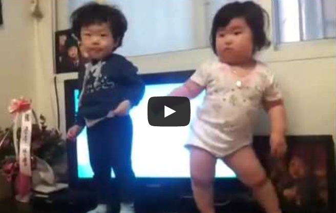 VIDEO: Bebés famosos en Youtube al bailar música electrónica