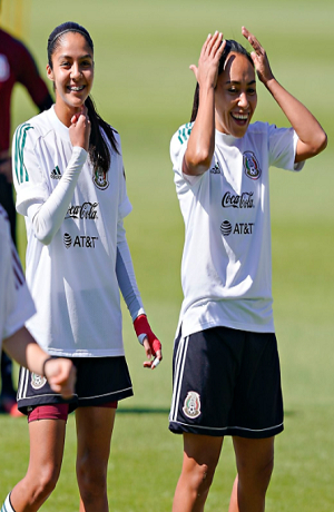 Selección Mexicana de futbol femenil enfrenta a Costa Rica en el Azteca