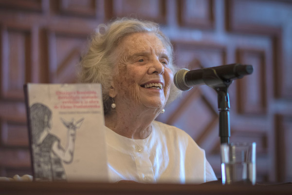 Elena Poniatowska participa en Feria del Libro de la BUAP