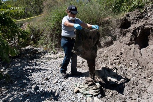 Hallazgo de fosas y cadáveres se duplica en Guerrero