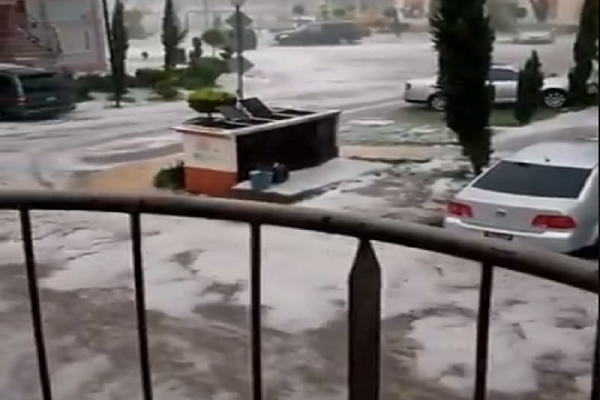 Granizada pintó de blanco la zona de Cuautlancingo y Coronango