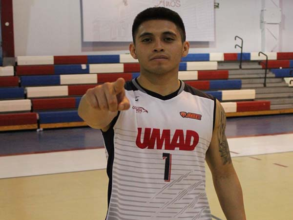 Hayyim Ureña destaca con los Tigres Blancos de la UMAD