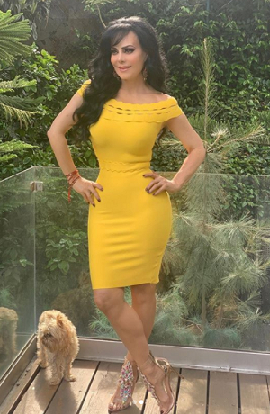 Maribel Guardia cautiva en elegante vestido en redes sociales