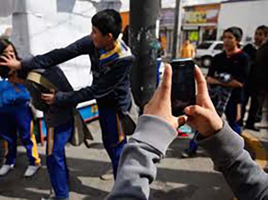 Casos de bullying en México llegan a los tribunales; víctimas exigen indemnización