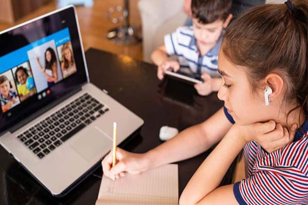 En Puebla 1.4 millones de alumnos inician ciclo escolar en línea