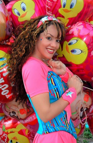 Tatiana cautiva a sus fans en bikini en la alberca