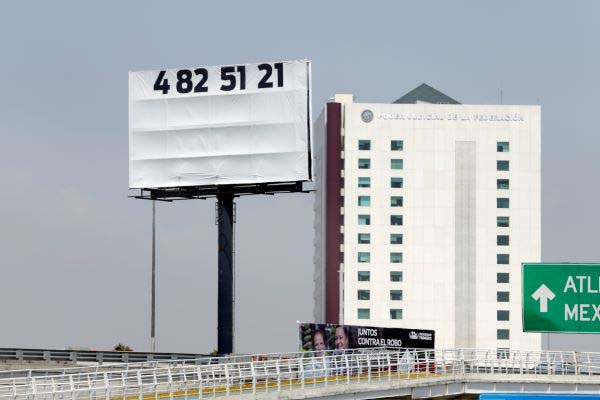 Reforma electoral debe prohibir publicidad en transporte y espectaculares: Barbosa