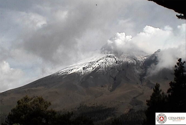Popocatépetl presenta 199 exhalaciones y un evento explosivo