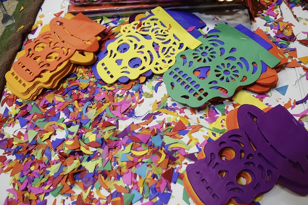 FOTOS: Huixcolotla, presente en Día de Muertos con su papel picado