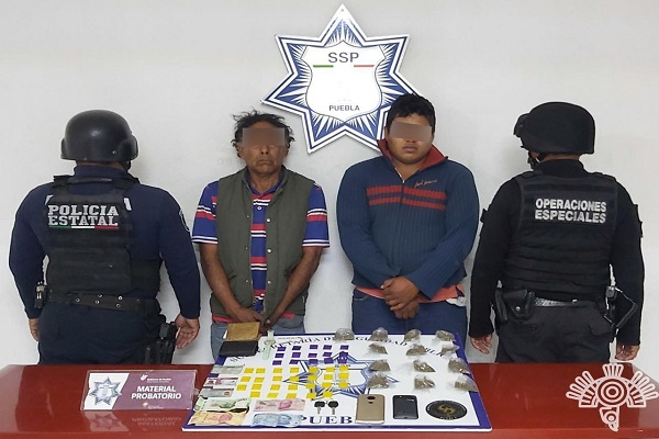 Pareja de narcomenudistas es detenida en Amozoc