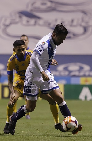 Club Puebla empata 1-1 ante Tigres en juego de ida y vuelta