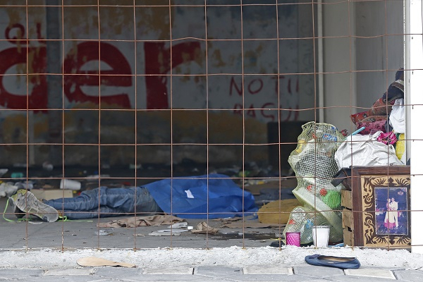 Indigente es hallado sin vida dentro de lote en Los Remedios