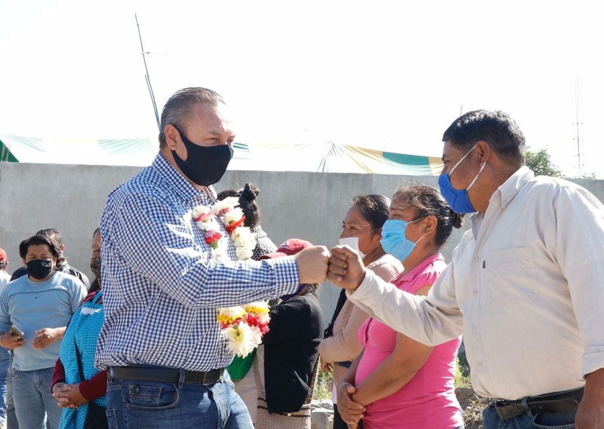 Guillermo Velázquez trabaja por el desarrollo de San Pedro Benito Juárez
