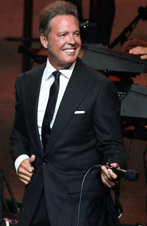 Luis Miguel sufre sus rupturas amorosas, según Andrés García