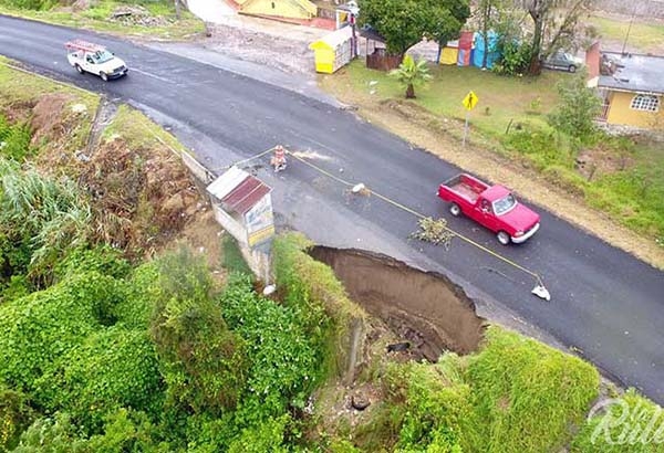 FOTOS: Carreteras sufrieron afectaciones por el paso de Franklin en Puebla