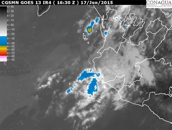 Alerta roja en Jalisco por llegada de la tormenta tropical “Carlos”