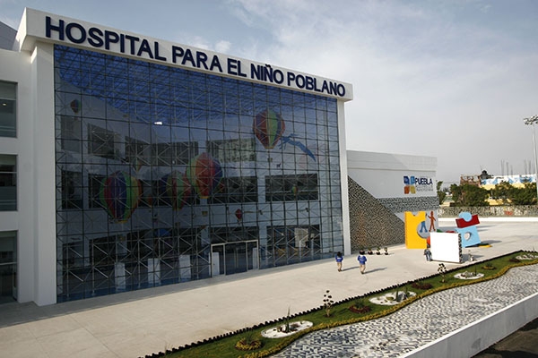 Peña Nieto y RMV reinauguran el Hospital para el Niño Poblano