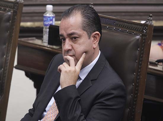 Montiel revira a Cotoñeto: inventa cifras sobre militantes del PAN con afiliación al PRD