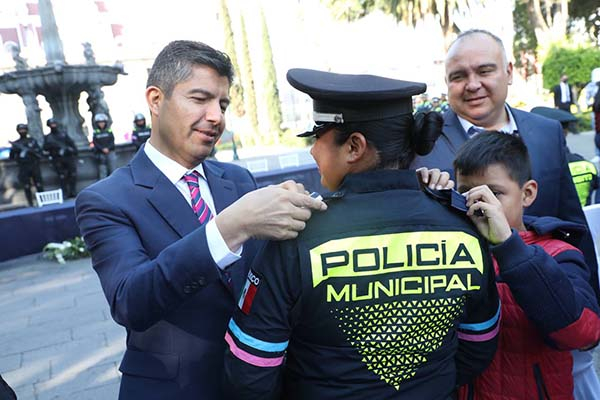 Ayuntamiento de Puebla promueve de grado a 39 policías municipales