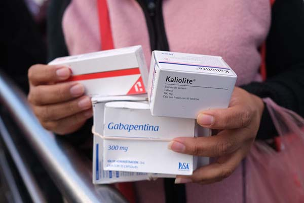 Denuncian a AMLO ante la OMS por falta de medicinas
