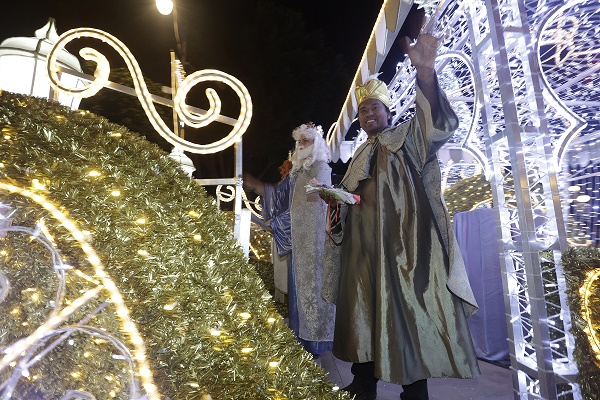 FOTOS/VIDEO: Así fue el desfile de Reyes Magos en Puebla