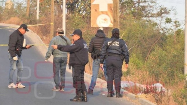 Tiran cuatro cadáveres encobijados en Clavijero