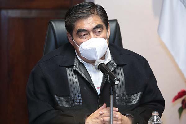 Puebla tiene un gobierno democrático, destaca Barbosa en segundo informe